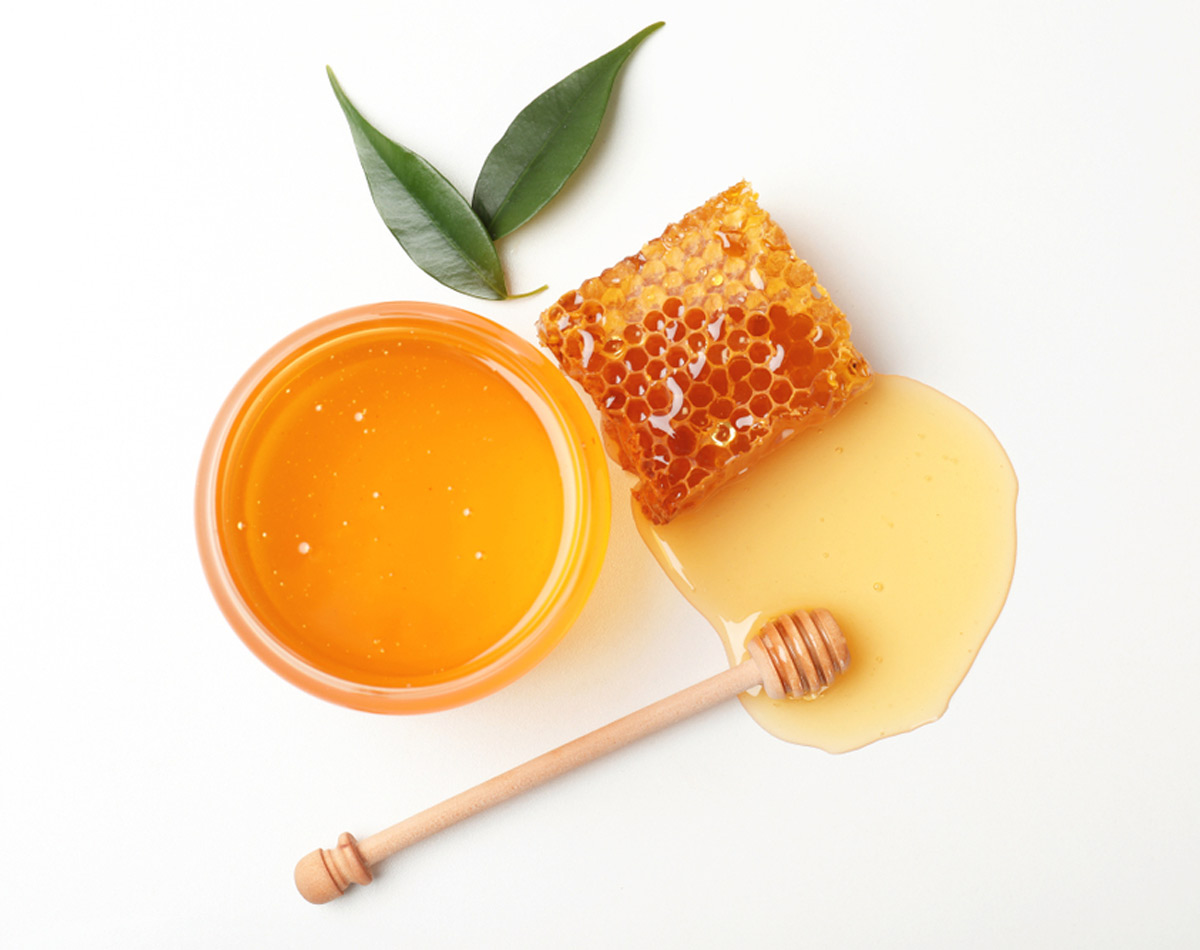 DerMel chứa thành phần mật ong nguyên chất giàu enzyme